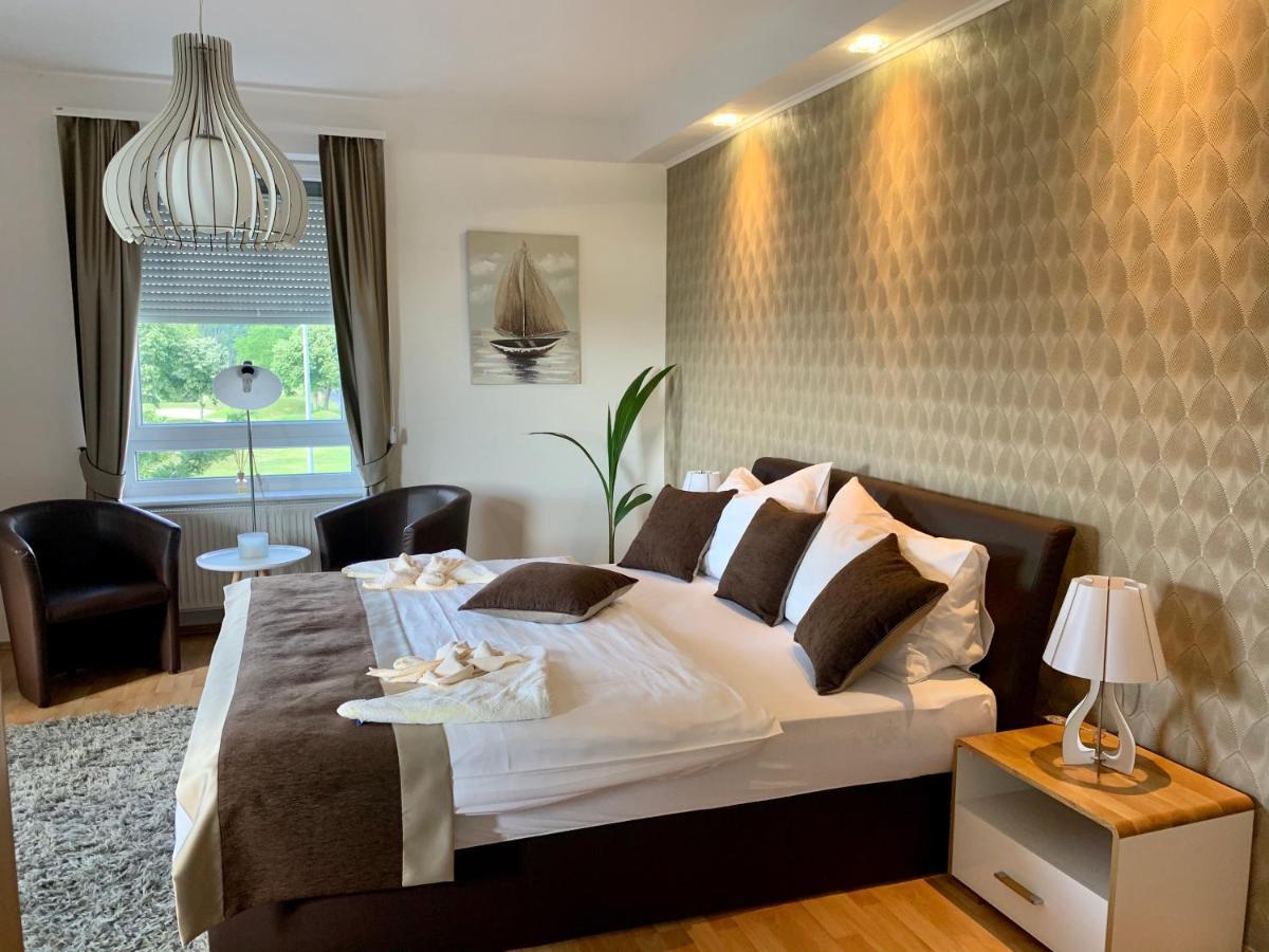 Chance Apartman Buekfuerdo Exteriér fotografie